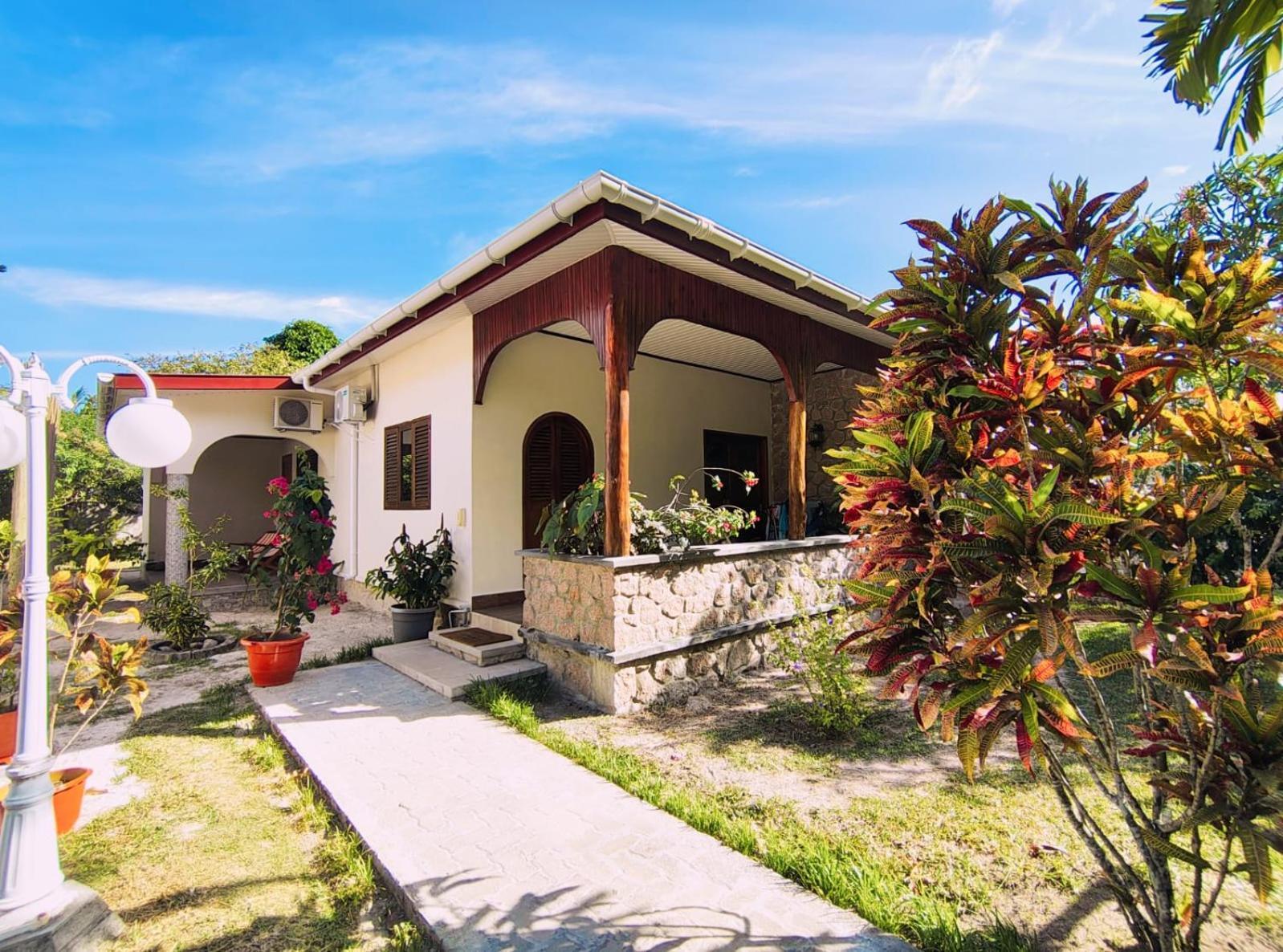 The Islander Hotel Grand Anse (Praslin) Exterior foto