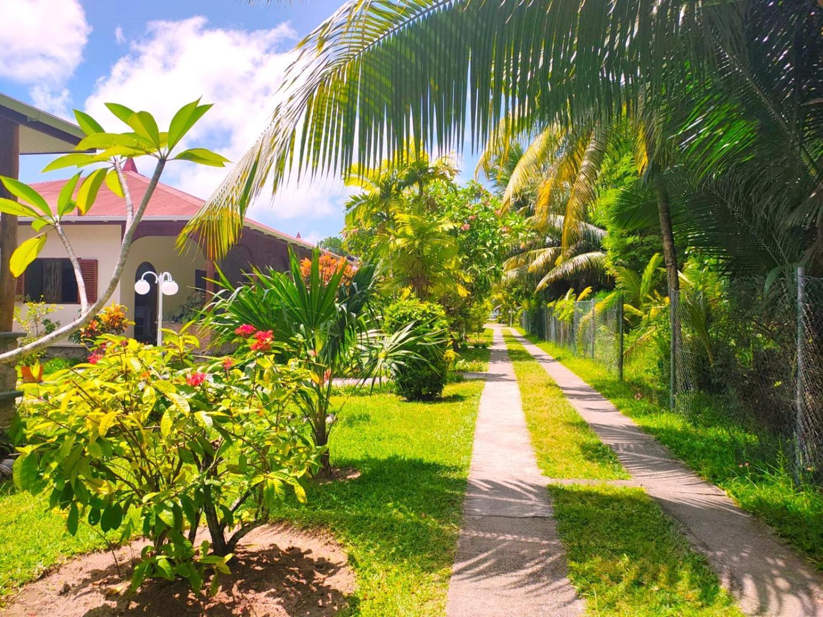 The Islander Hotel Grand Anse (Praslin) Exterior foto